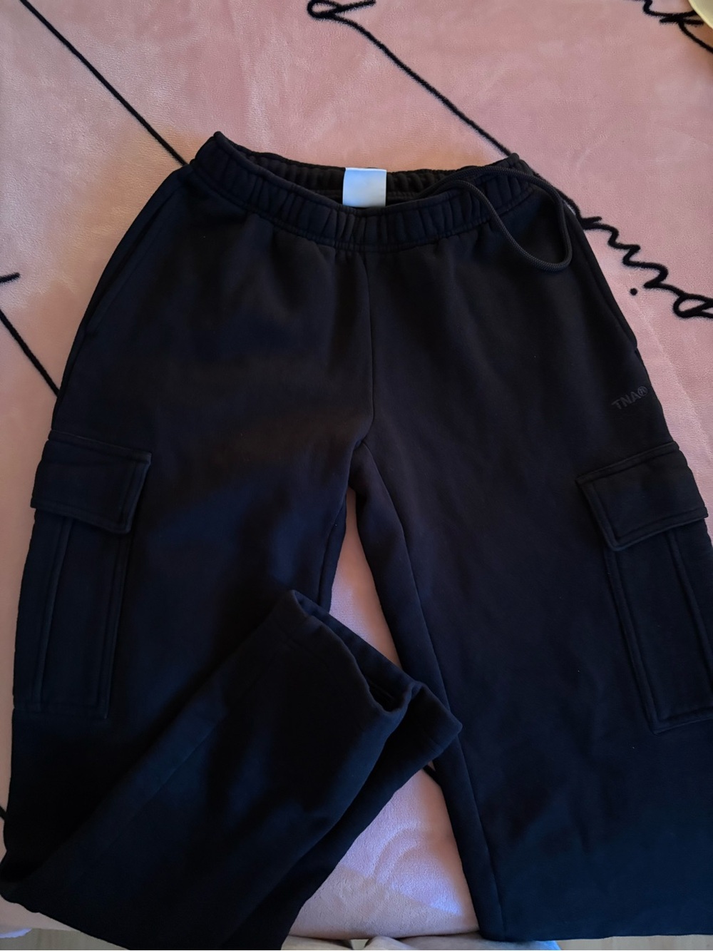 Aritzia Black Cargo Jogger Pants